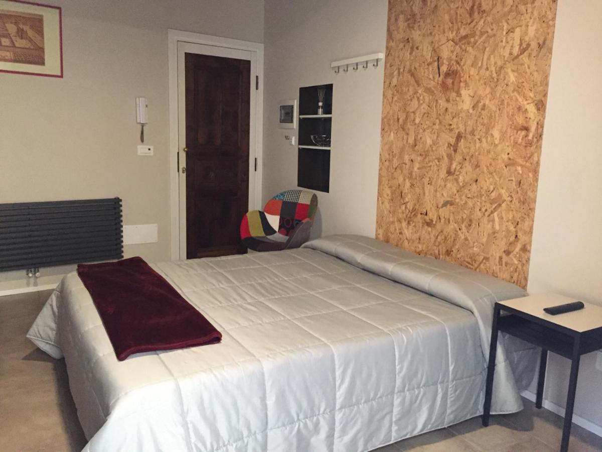 Apartmán Domus Leydi Ivrea Exteriér fotografie