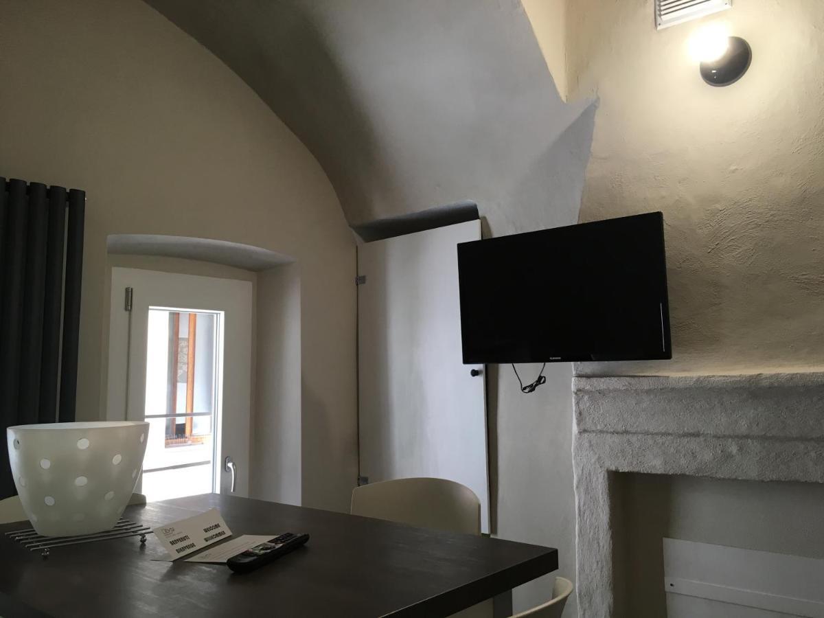 Apartmán Domus Leydi Ivrea Exteriér fotografie
